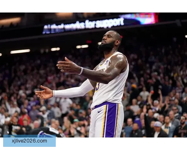 詹姆斯回顾生涯三大高光瞬间世纪封盖扣翻特里东决入选